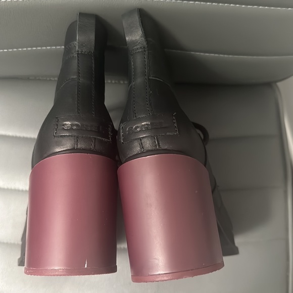 Sorel Margo Low Lace Ankle Boot Size 8.5 Red Heel - Picture 6 of 10